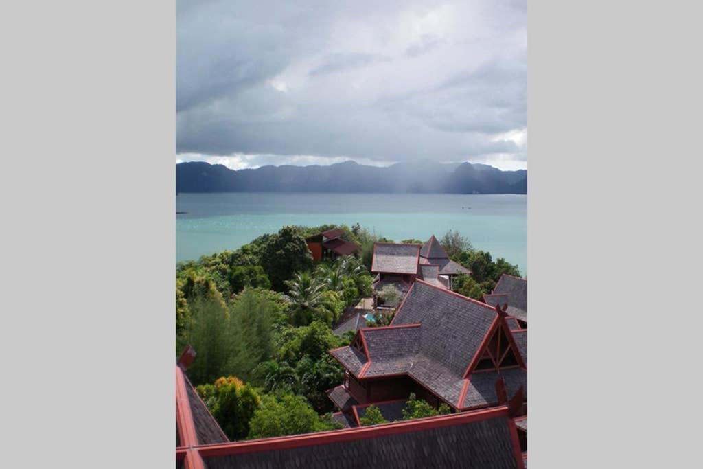 Gaze 2: Modern Tropical Seaview Villa Пантай Ченанг Екстериор снимка